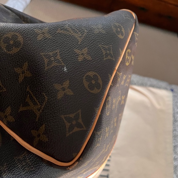 Authentic Louis Vuitton Keepall 50. New zipper, handles, chapes and body bands. - Picture 12 of 16